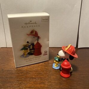 Hallmark FIREFIGHTER 12th SPOTLIGHT ON SNOOPY Peanuts 2009 Ornament Woodstock